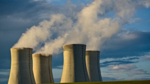 Jaderná energie a zemní plyn se v EU přechodně staly udržitelnými zdroji