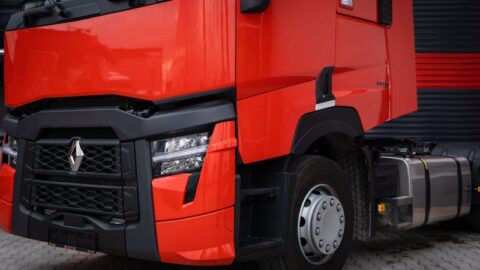 Renault Trucks představuje recyklační továrnu na kamiony