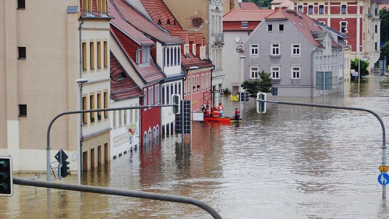 Jak klimatická změna postihne vaši firmu a jak se s tím vyrovnat? Poradí kurz KlimaReady Jak klimatická změna postihne vaši firmu a jak se s tím vyrovnat? Poradí kurz KlimaReady