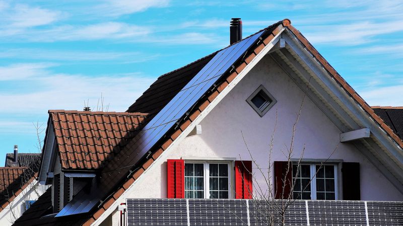 V Česku sdílí elektřinu už přes 17 tisíc domácností. Jak se k nim přidat? V Česku sdílí elektřinu už přes 17 tisíc domácností. Jak se k nim přidat?