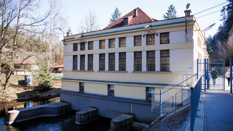 Elektrárna chránící nutrie i hráz z ručně osekaných kvádrů. Navštivte skryté poklady české vodní energetiky Elektrárna chránící nutrie i hráz z ručně osekaných kvádrů. Navštivte skryté poklady české vodní energetiky