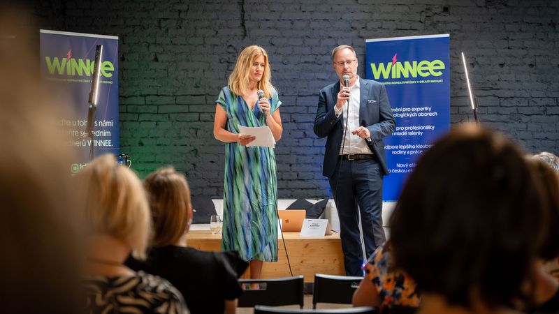 Hledají se Hrdinky moderní energetiky: inspirativní ženy, které mění budoucnost Česka Hledají se Hrdinky moderní energetiky: inspirativní ženy, které mění budoucnost Česka