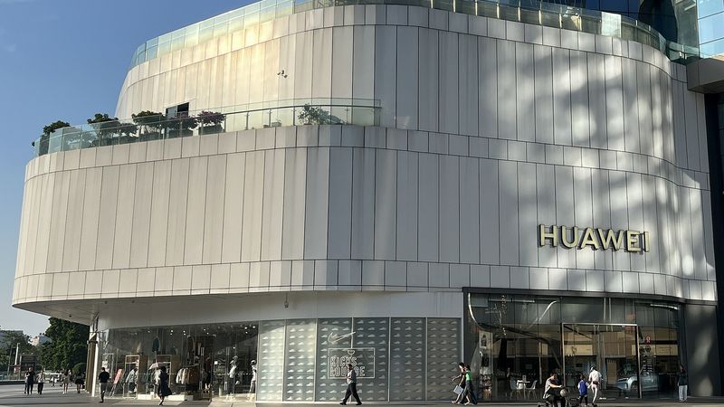 Sdružení Solar Power Europe vyloučilo Huawei kvůli vyšetřování podezření z korupce Sdružení Solar Power Europe vyloučilo Huawei kvůli vyšetřování podezření z korupce