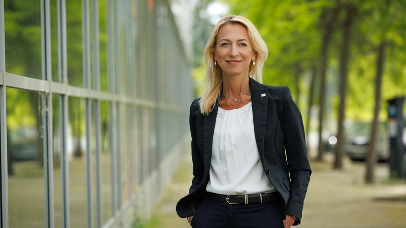 Energošmejdi ustupují, ale podvody nezmizely. Spotřebitelé se musí bránit