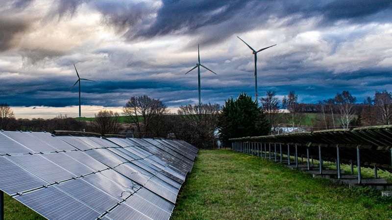 Více OZE znamená levnější elektřinu. Česko dokonce může zůstat exportérem energie, ukazuje studie