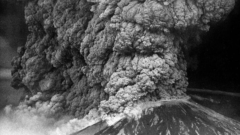 45 let od katastrofy: Erupce Mount St. Helens pohřbila vše živé ve vzdálenosti desítek kilometrů