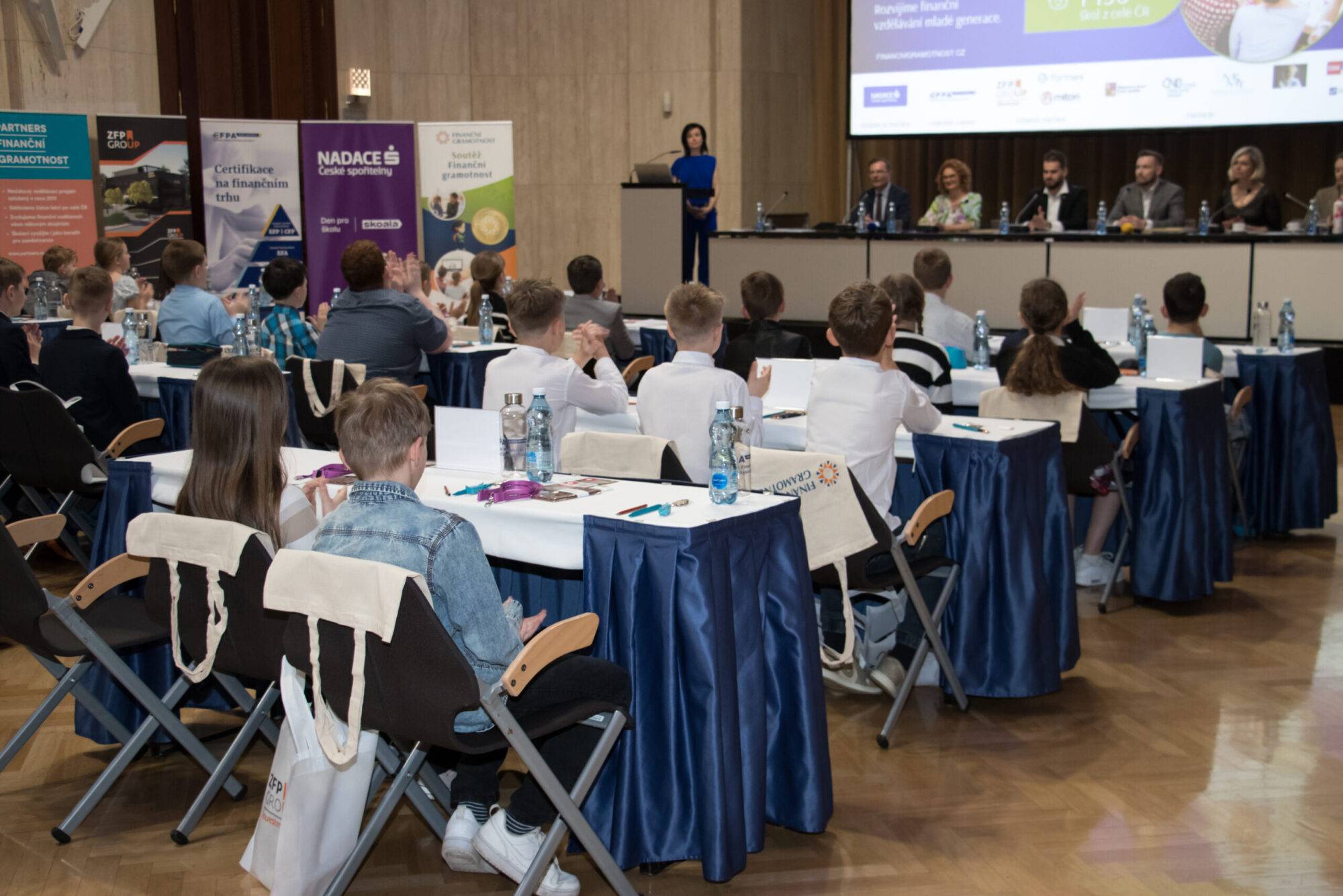 Peníze, hry a AI: Finanční gramotnost pro novou generaci