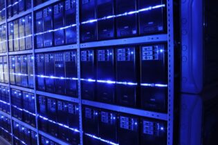 Datová centra fungují i jako zdroj tepla, jeden z prvních pokusných projektů je v Brně Datová centra fungují i jako zdroj tepla, jeden z prvních pokusných projektů je v Brně