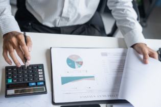 Udržitelnost a firmy v roce 2026: Od reportingu k akci. Regulace, které změní byznys i trh