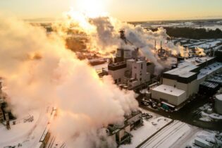 Trump přiostřuje popírání klimatické změny, nechce omezovat emise skleníkových plynů Trump přiostřuje popírání klimatické změny, nechce omezovat emise skleníkových plynů