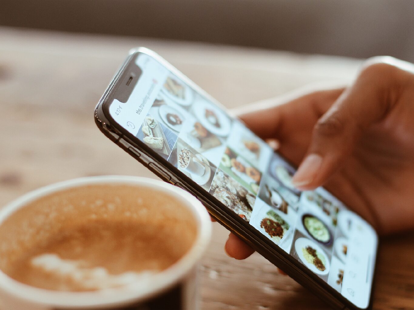 Telefon pod kontrolou: Aplikace, které pomáhají omezit čas na mobilu